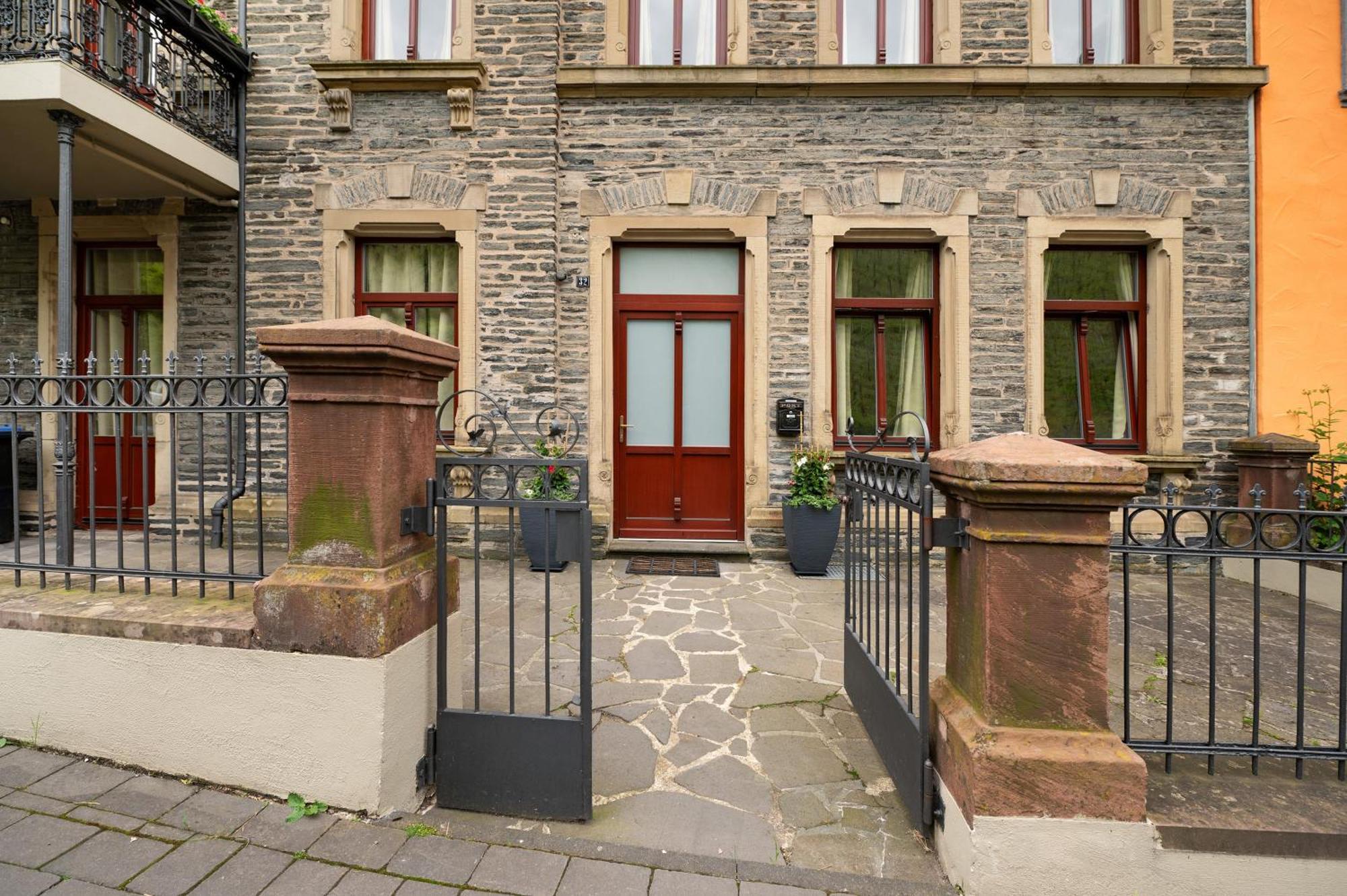 Alte Stadtvilla Am Weinberg 3 Traben-Trarbach Exterior photo